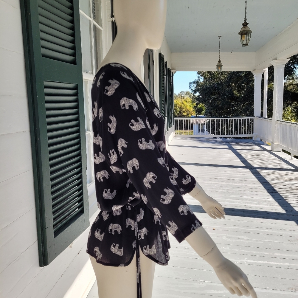 Elephant blouse from Modcloth - Picture 3 of 11